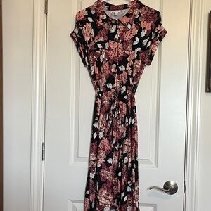 LulaRoe Stacie Floral Button-Down Dress with Pockets